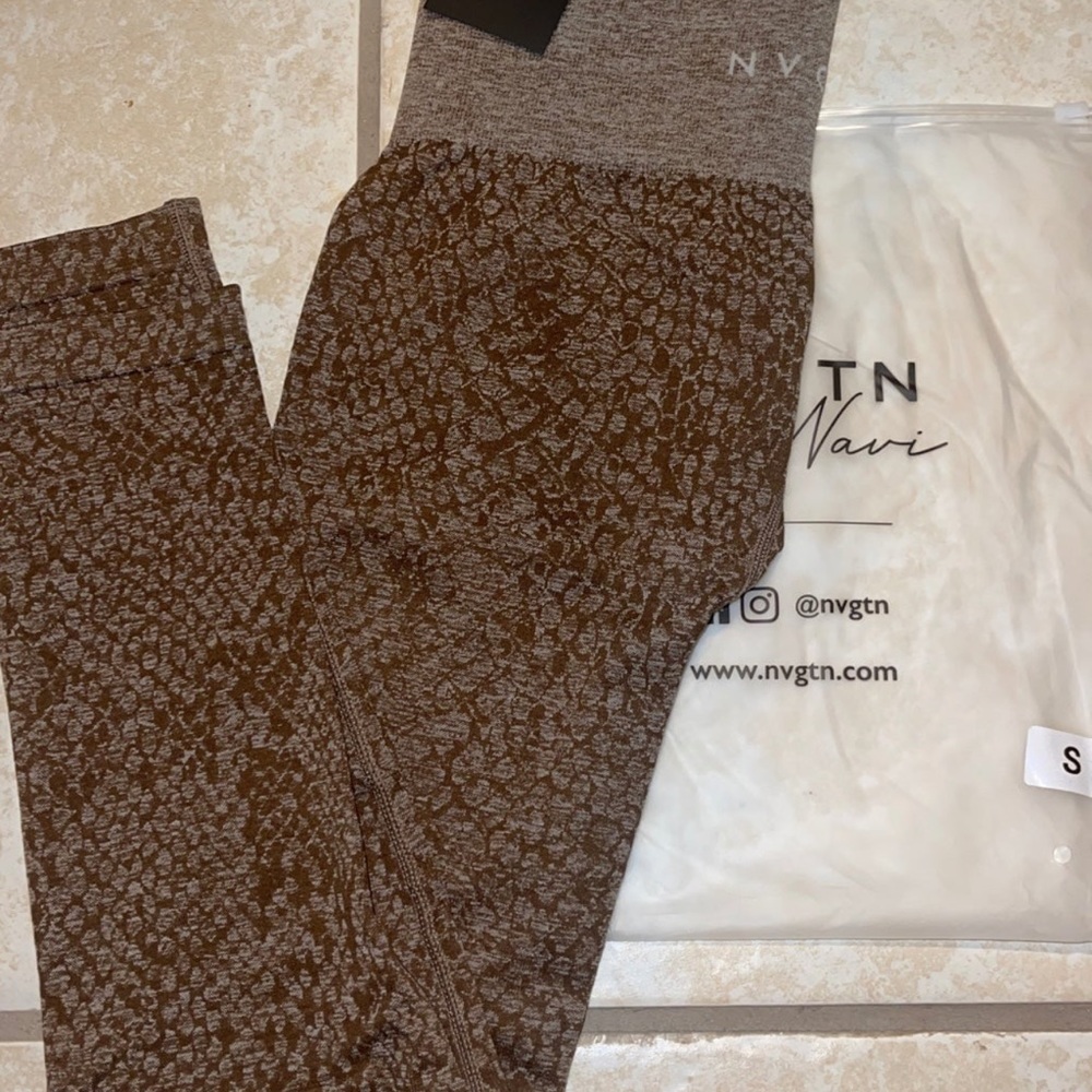 NVGTN leggings